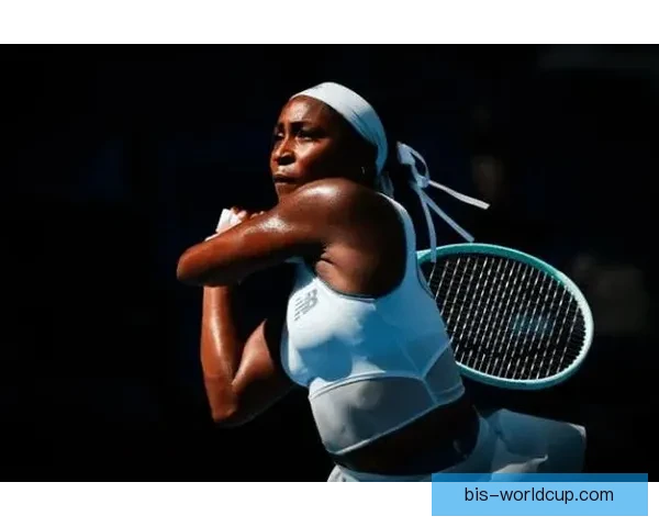 高芙摔拍被批萨巴言论再起争议 高芙摔拍被批萨巴言论再起争议