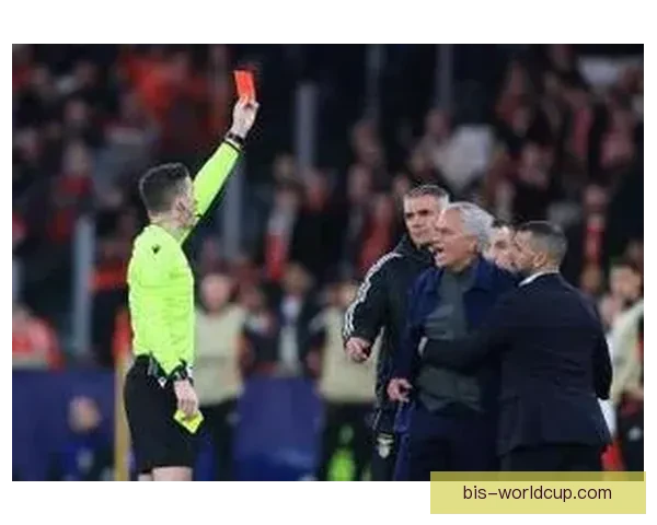 孔帕尼怒怼穆帅护维尼修斯事件